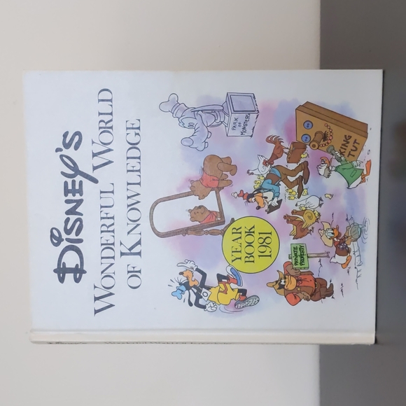 Vintage Disney's Wonderful World of Knowledge Year Book 1981 - Picture 2 of 12